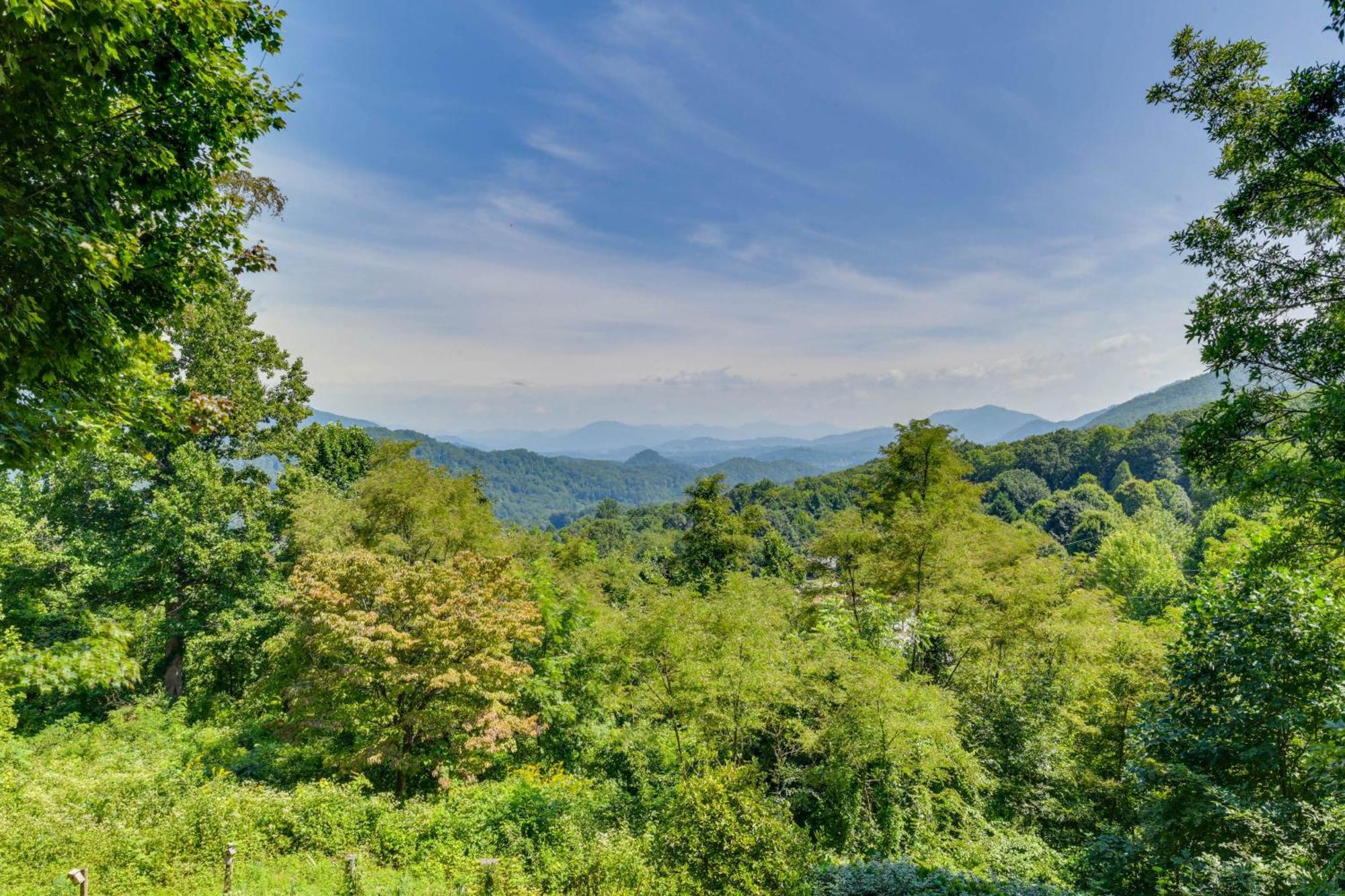 Pet-Friendly Waynesville Retreat With Hot Tub! 外观 照片