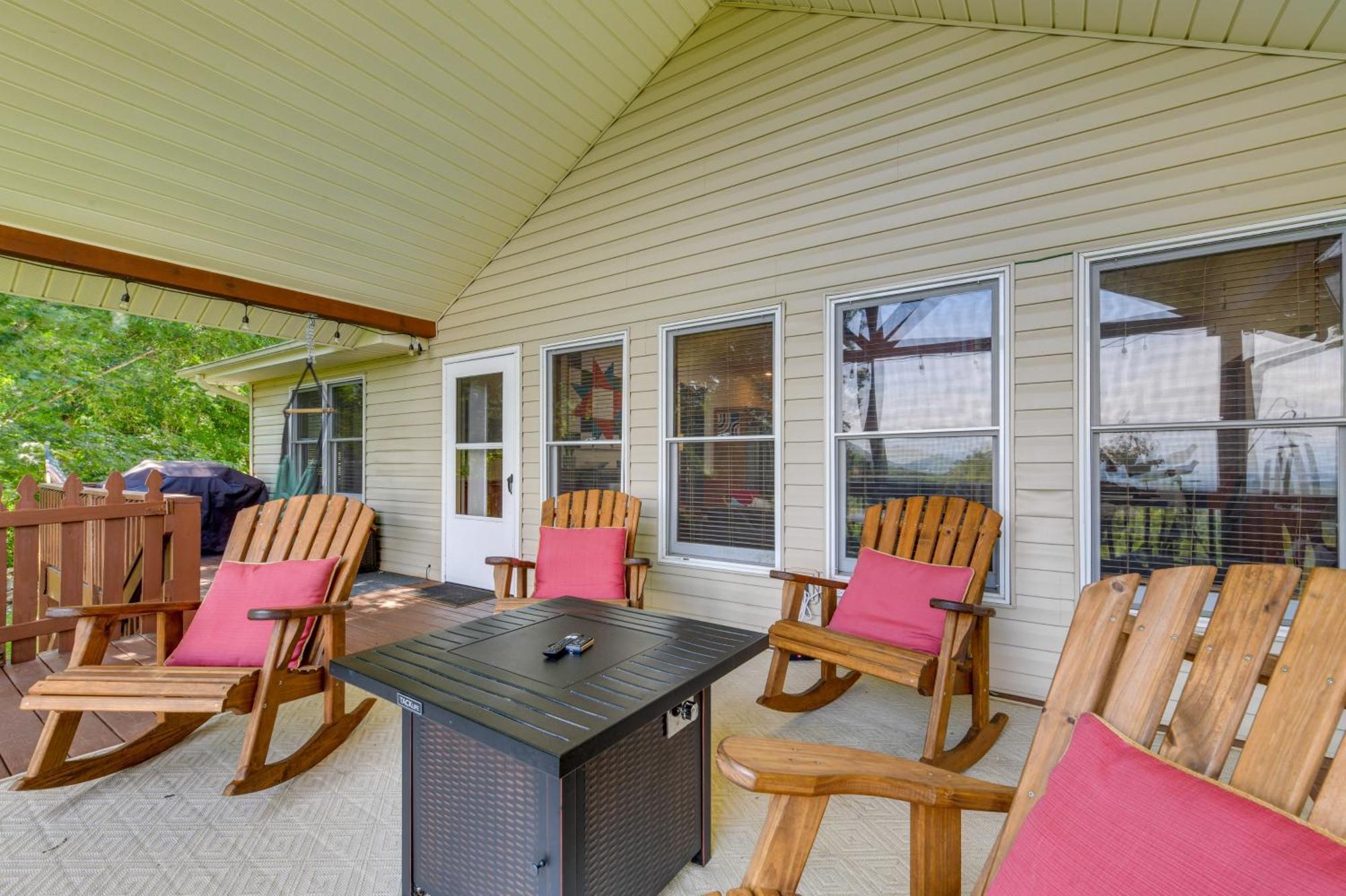 Pet-Friendly Waynesville Retreat With Hot Tub! 外观 照片
