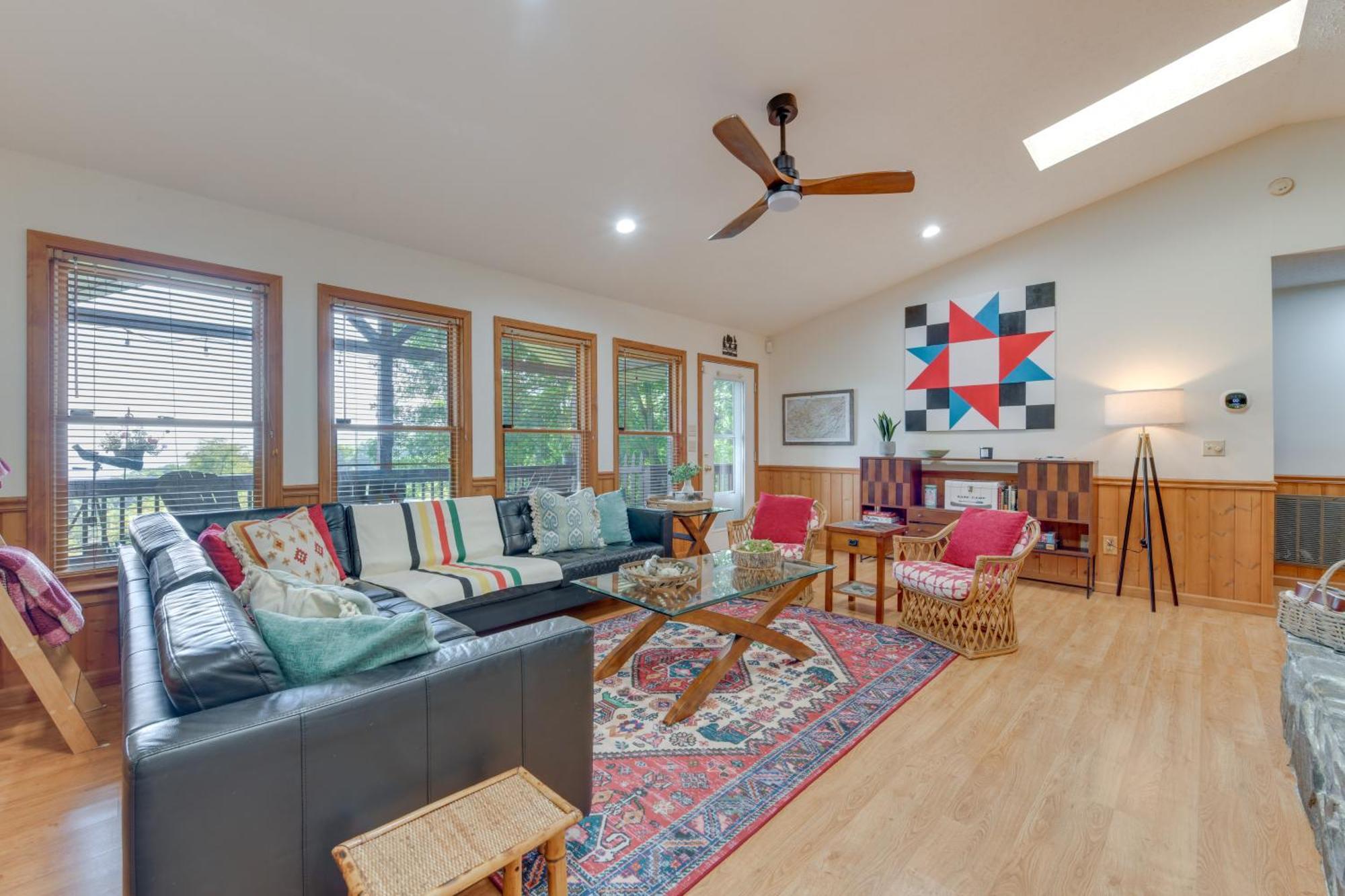 Pet-Friendly Waynesville Retreat With Hot Tub! 外观 照片